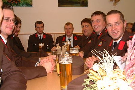 Die Feuerwehrmänner  kamen selbstverständlich zum Jahreshauptversammlung