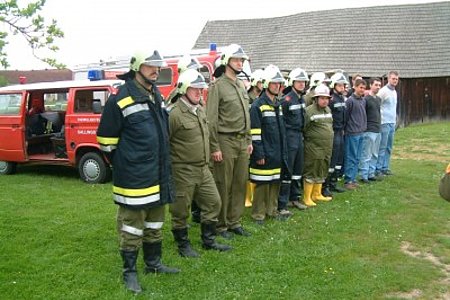 Antreten zur Schlussbesprechung der Übung Antreten zur Schlussbesprechung der Übung