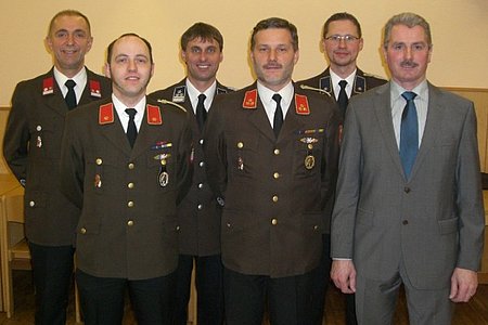 Feuerwehrreferent Vbgm. Josef Schaden, Kdt.Stv. Wolfgang Weitzenböck, Verwaltungsmeister Walter Hipp, Kommandant Anton Hipp, Leiter des Verwaltungsdienstes Christian Hipp und Bürgermeister Johann Hölzl