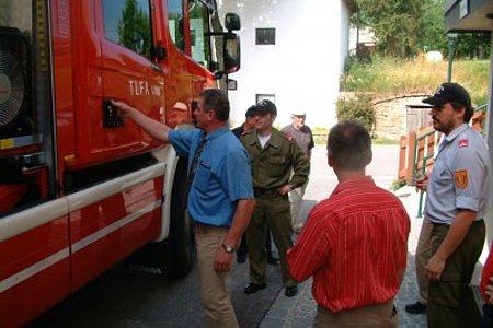 Der Bürgermeister prüft ob alles noch funktioniert Der Bürgermeister prüft ob alles noch funktioniert