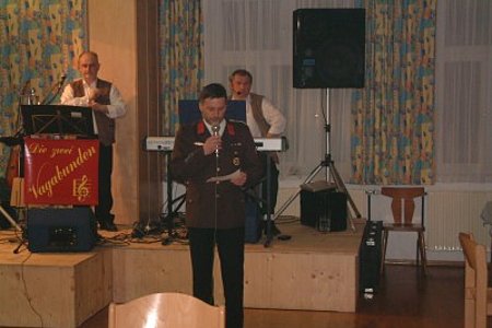 Kommandant OBI Anton Hipp eröffnet den Ball 2006 Kommandant OBI Anton Hipp eröffnet den Ball 2006