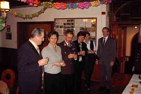 Begrüßungsstamperl und Damenspende für die hohe Gemeindevertretung