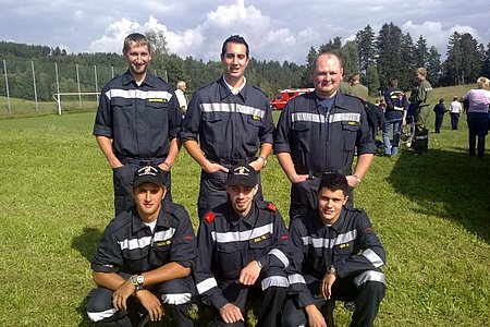 Andreas Grassinger, Daniel Hölzl, Roman Wagner(2. Reihe) Christian Kalch, Thomas Ruß, Michael Hipp(1. Reihe)