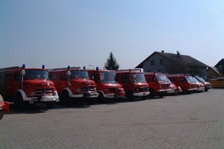 die Feuerwehrfahrzeuge der Feuerwehren