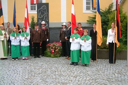 Gedenken an die verstorbenen Kameraden der FF Gedenken an die verstorbenen Kameraden der FF