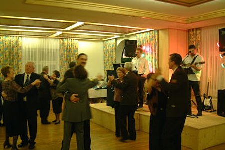 Die Tanzfläche wurde rege in Anspruch genommen