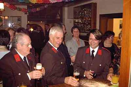 der neue Arzt Dr. Reiner nützte die Gelegenheit sich im Ort vorzustellen