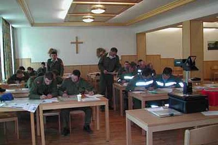 die Teilnehmer im Lehrsaal