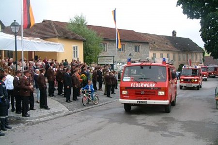 große Fahrzeugdefilierung als Abschluss des Festaktes große Fahrzeugdefilierung als Abschluss des Festaktes