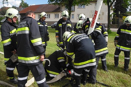 Fachgerechter Aufbau des Wasserwerfers.