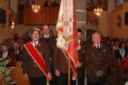 auch kirchliche Ausrückungen gehören zu den Aufgaben einer Ortsfeuerwehr